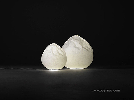 Nendo设计的Semi-Wrinkle Washi纸质灯具