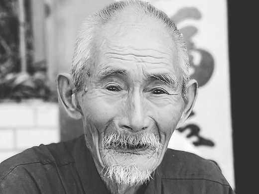 空巢老人的褪色人生