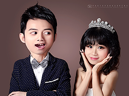 两个小朋友的结婚照