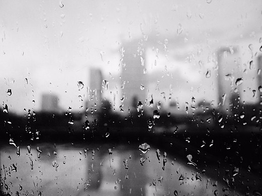 下雨天了怎么办我好想你