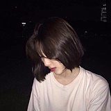 居居是大鹅的头像