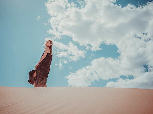 沙旅时光（个人主页-ZMjIyOTQxMDg=） - 人像摄影 - 站酷设计师吴舒克_原创素材 - 站酷ZCOOL