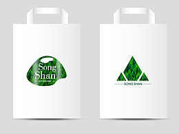 松樹和山的logo設(shè)計