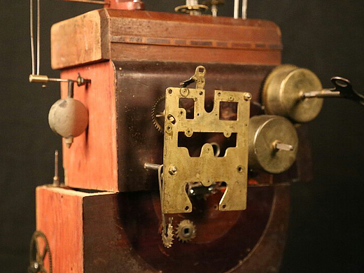 解构旧钟-《change》（个人主页-ZMjI1Njc4MTI=） - 实验艺术 - 站酷设计师旁一原创素材 - 站酷ZCOOL