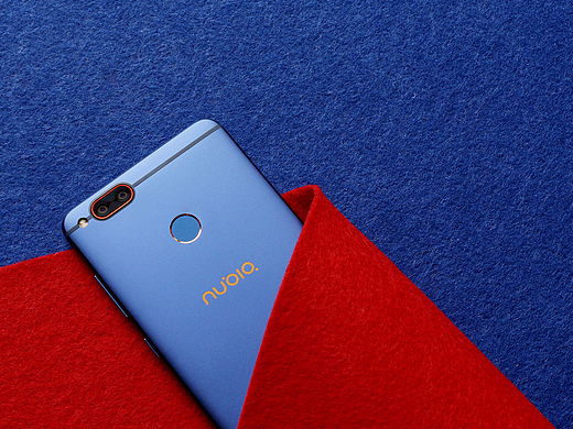 努比亚 nubia Z17mini(红蓝CP)