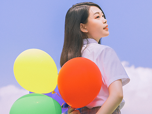 八月的夏天 × 手里的气球