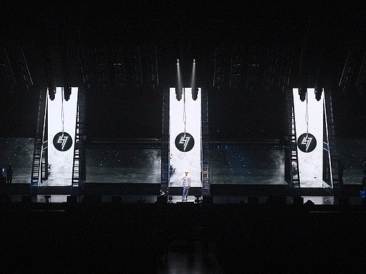 2016鹿晗Reloaded演唱会舞台多媒体