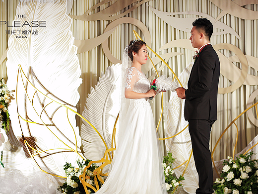 拜托了婚趴馆作品-萤火虫的羽毛