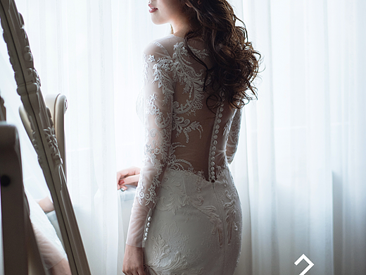 衣品原婚纱定制