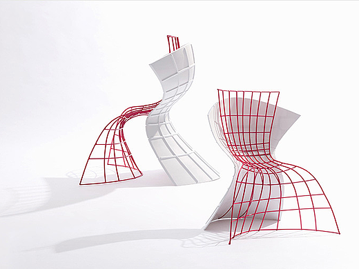 eva chou设计出表面弯曲的椅子 R shell