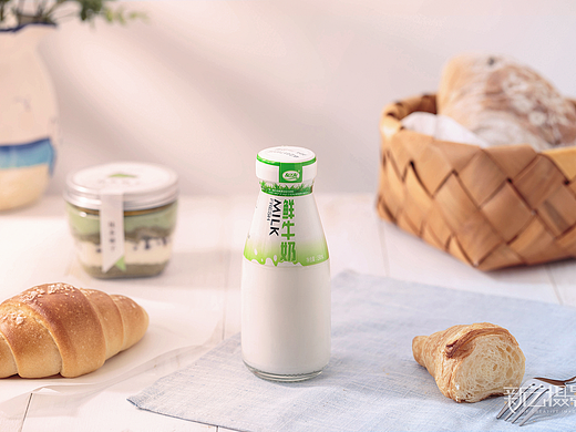 友芝友牛奶场景图 饮品拍摄 静物摄影 早餐 