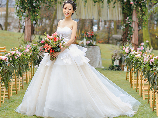 衣品原婚纱定制工作室（个人主页-ZMjI1OTE5MTY=） - 正装/礼服 - 站酷设计师衣品原原创素材 - 站酷ZCOOL