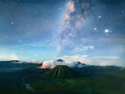 探索--布罗莫火山星空