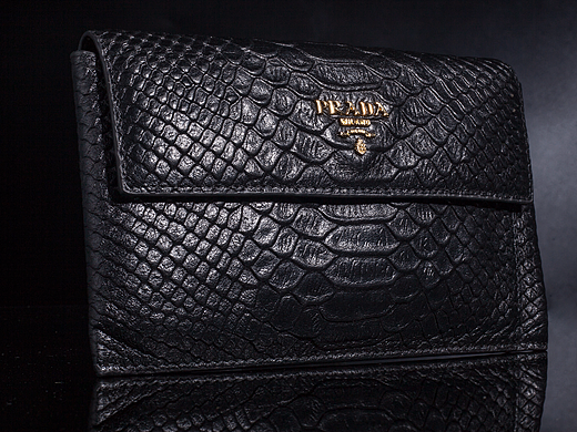钱包prada