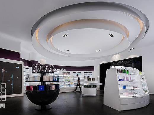 聚美优品店面设计-电商大鳄回归线下实体店