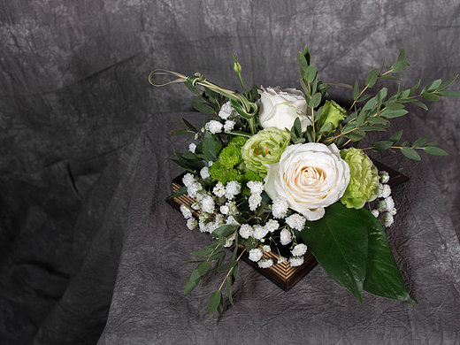 教师节产品-花盒1（个人主页-ZMjM2NTYyODQ=） - 产品摄影 - 站酷设计师鑫空视觉原创素材 - 站酷ZCOOL