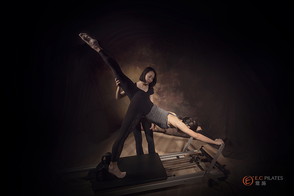 “低调”不低调，Pilates摄影作品分享-（意施普拉提）（图ZNTAyOTI0MTI=） - 人像摄影 - 站酷设计师vicky_007原创素材 - 站酷ZCOOL