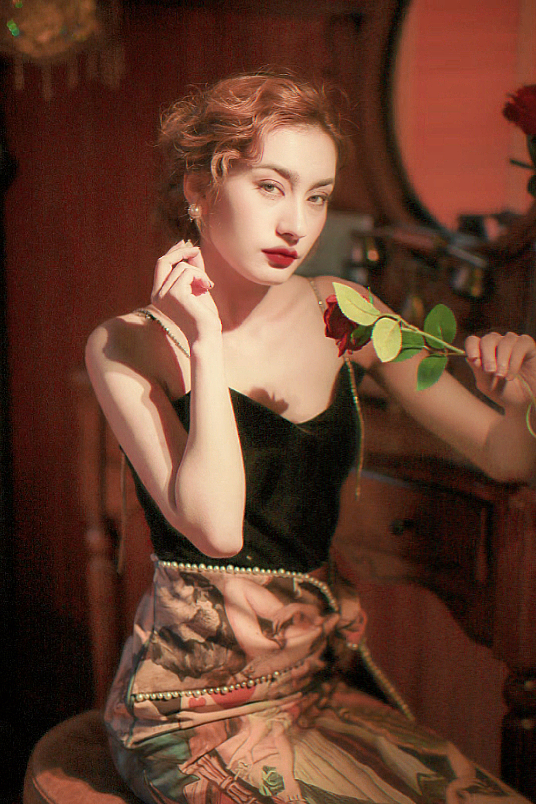 中古世纪的欧洲油画少女