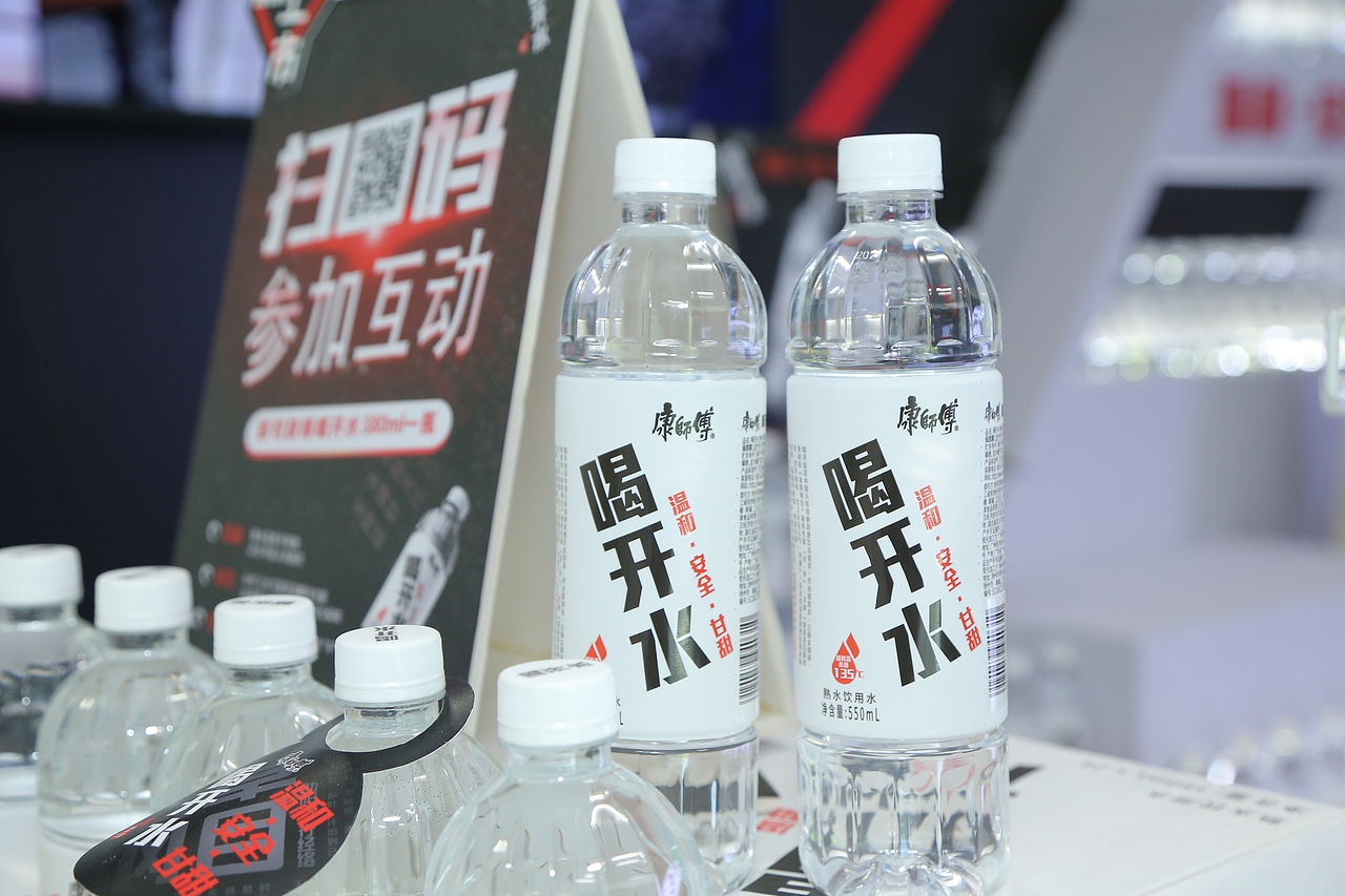 康师傅喝开水产品图（图ZMjE3NjQ0MTA4） - 产品摄影 - 站酷设计师YoungHuiHui原创素材 - 站酷ZCOOL