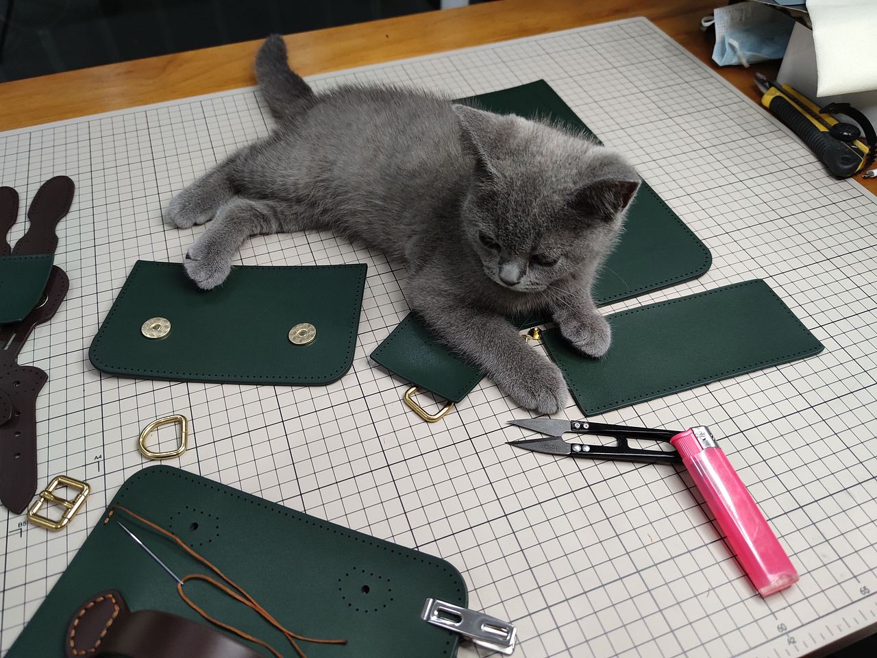 缝上那么一小缝