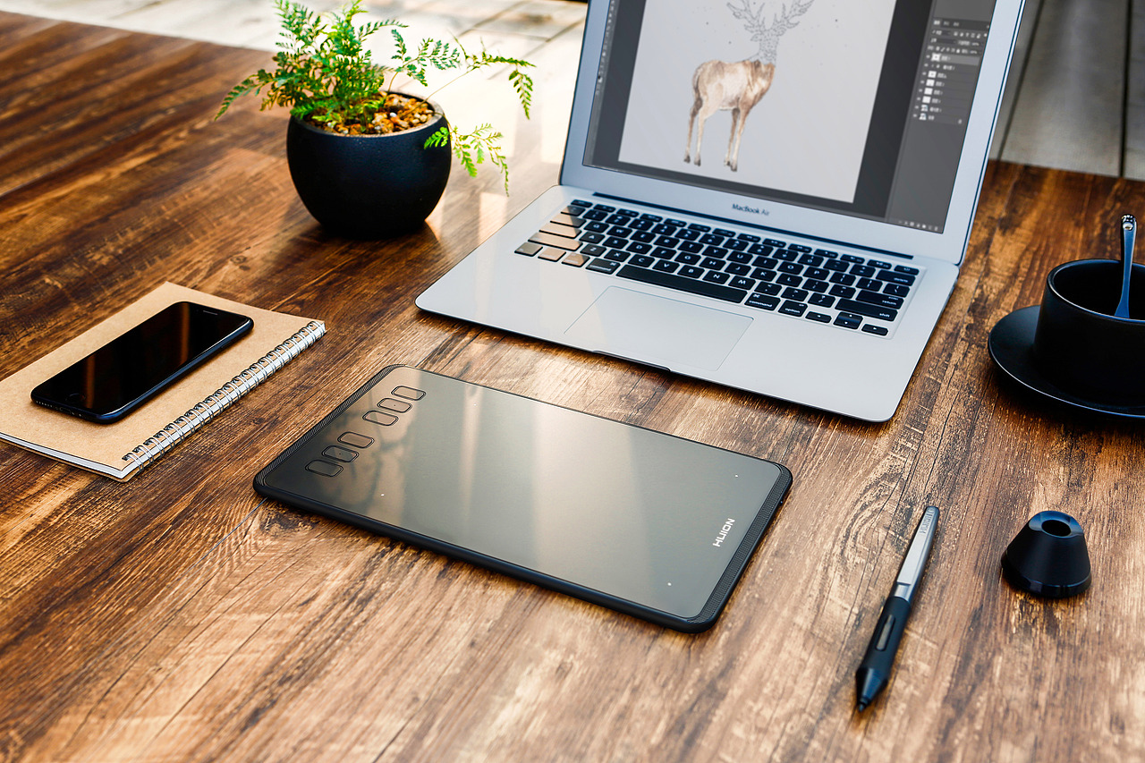 绘画板拍摄，场景搭配，书写你的创意（HUION）（图ZMTE0NTg4OTE2） - 产品摄影 - 站酷设计师星图视觉原创素材 - 站酷ZCOOL