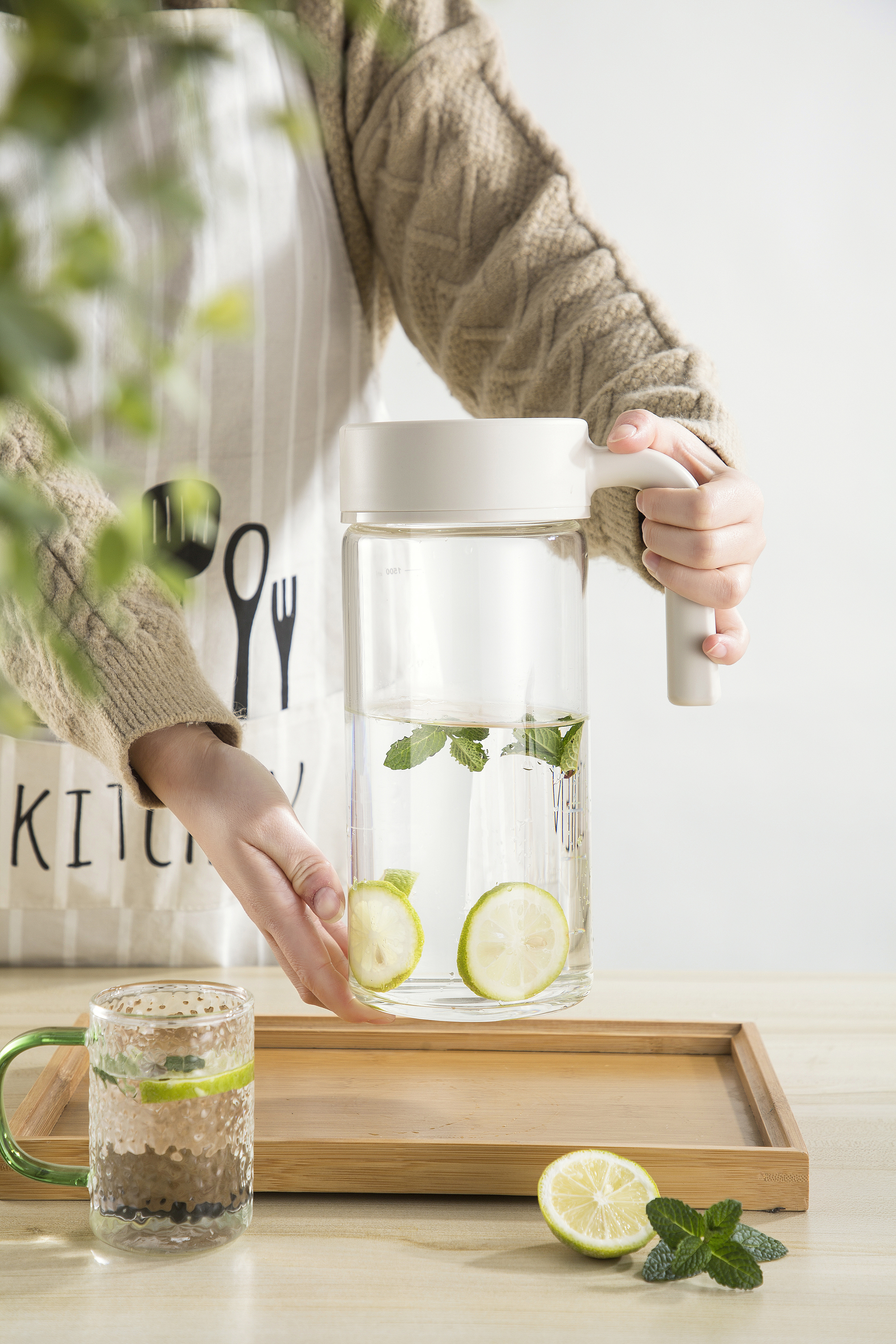 冷水壶|摄影|静物|黑猫喜欢rock - 原创作品 - 站酷 (zcool)