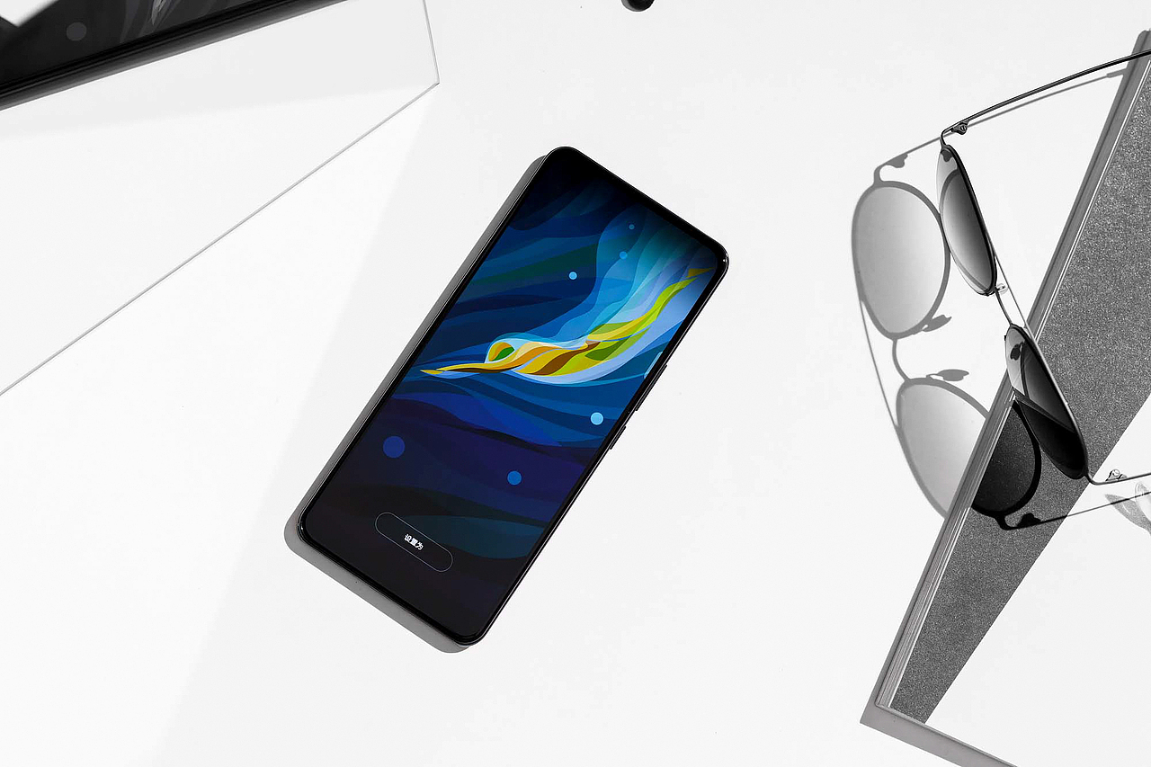 中兴 Axon 30 屏下版