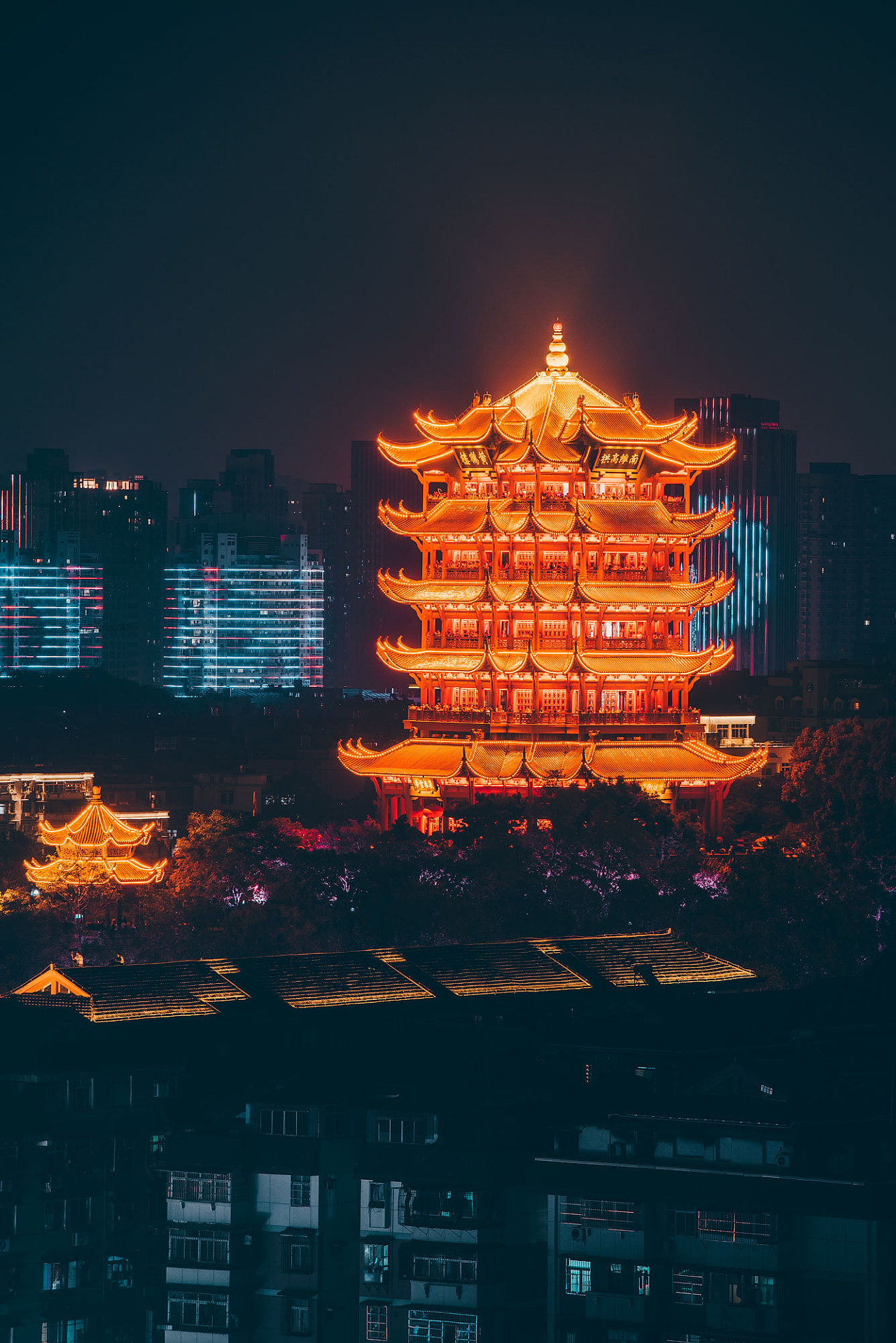武汉城市夜景光谷广场高清图片下载-正版图片500657798-摄图网