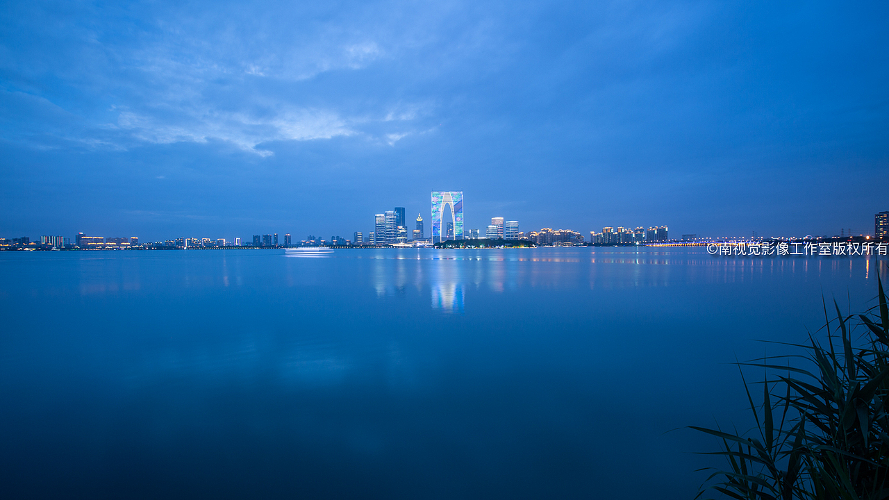 苏州东方之门夜景拍摄|苏州城市景观|苏州建筑空间摄影