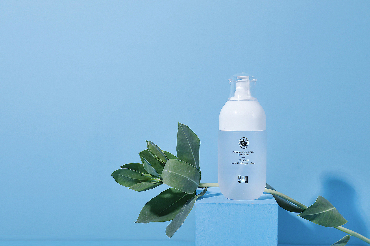 化妆品蓝色几何定制