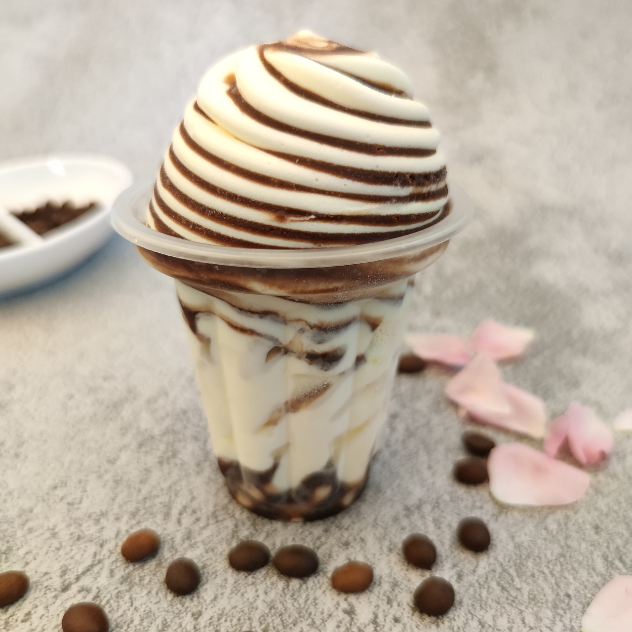 雪糕 冰棍 冰淇淋 伊利兵工厂 巧克力冰棍手机摄影