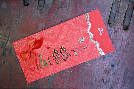 乱发尴尬错发丢人 婚礼上新人该给谁发红包?