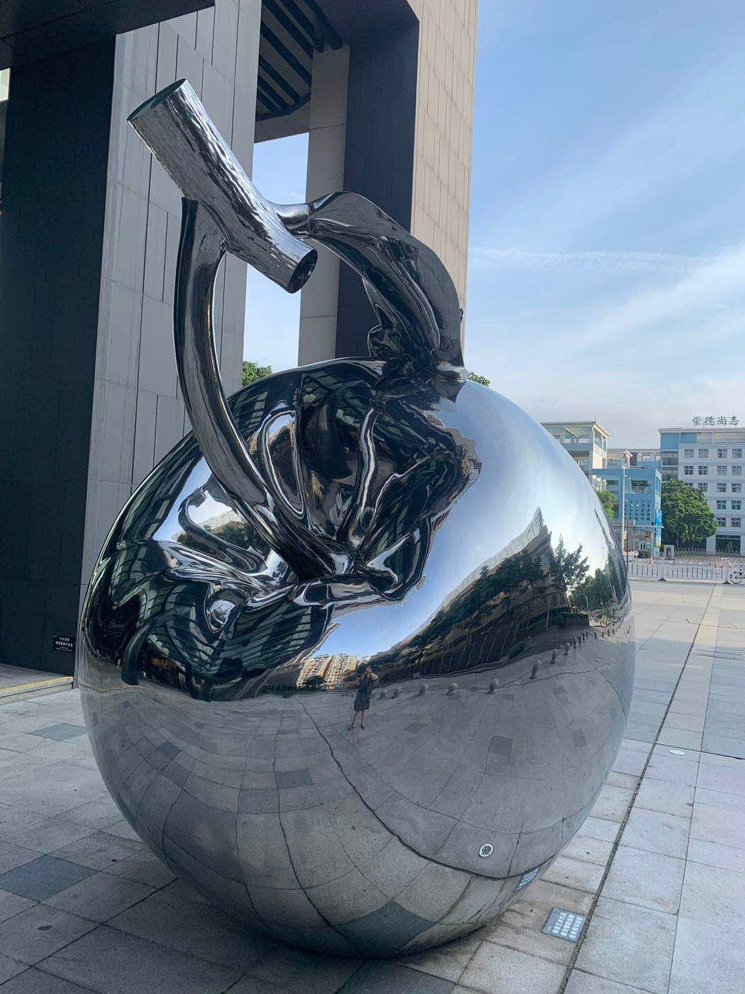 园林景观售楼处不锈钢锻造仿生水果雕塑