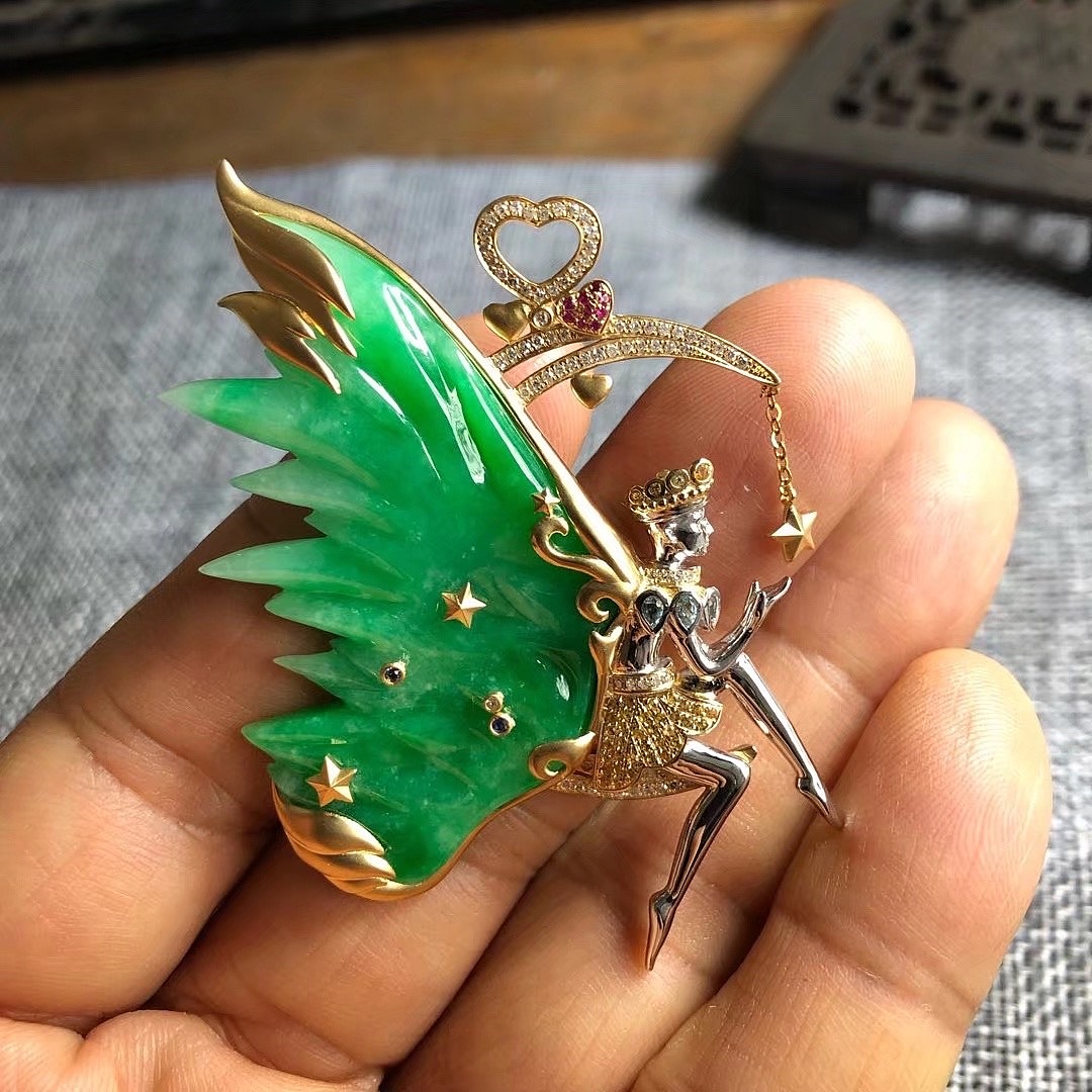 翡翠18k金镶嵌“精灵”（图ZMjQ0NzE0NTY0） - 工艺品设计 - 站酷设计师老贤玉翡翠视觉艺原创素材 - 站酷ZCOOL