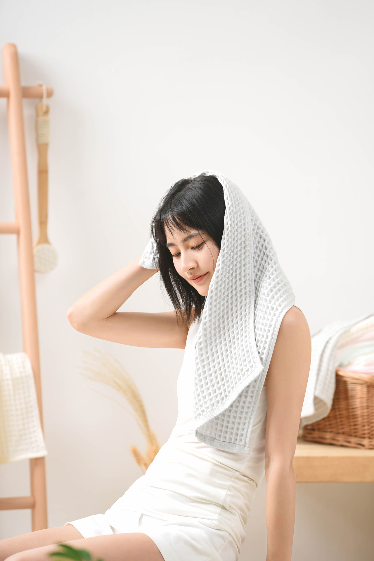 杭州产品摄影｜家居生活｜模特拍摄｜毛巾拍摄（图ZMTgyMDE3NzEy） - 产品摄影 - 站酷设计师摄影师馒头MANTO原创素材 - 站酷ZCOOL