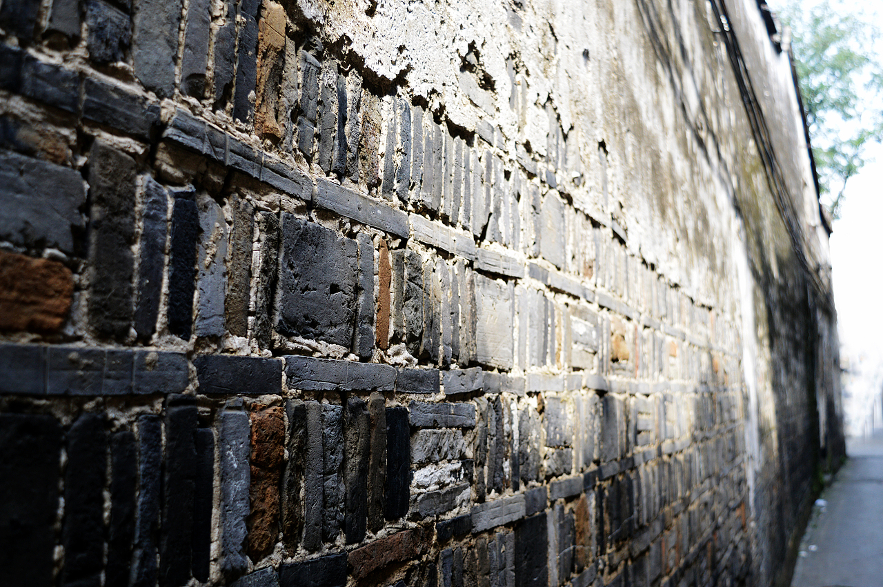 乌镇西南8.5公里，水乡古镇“练市”