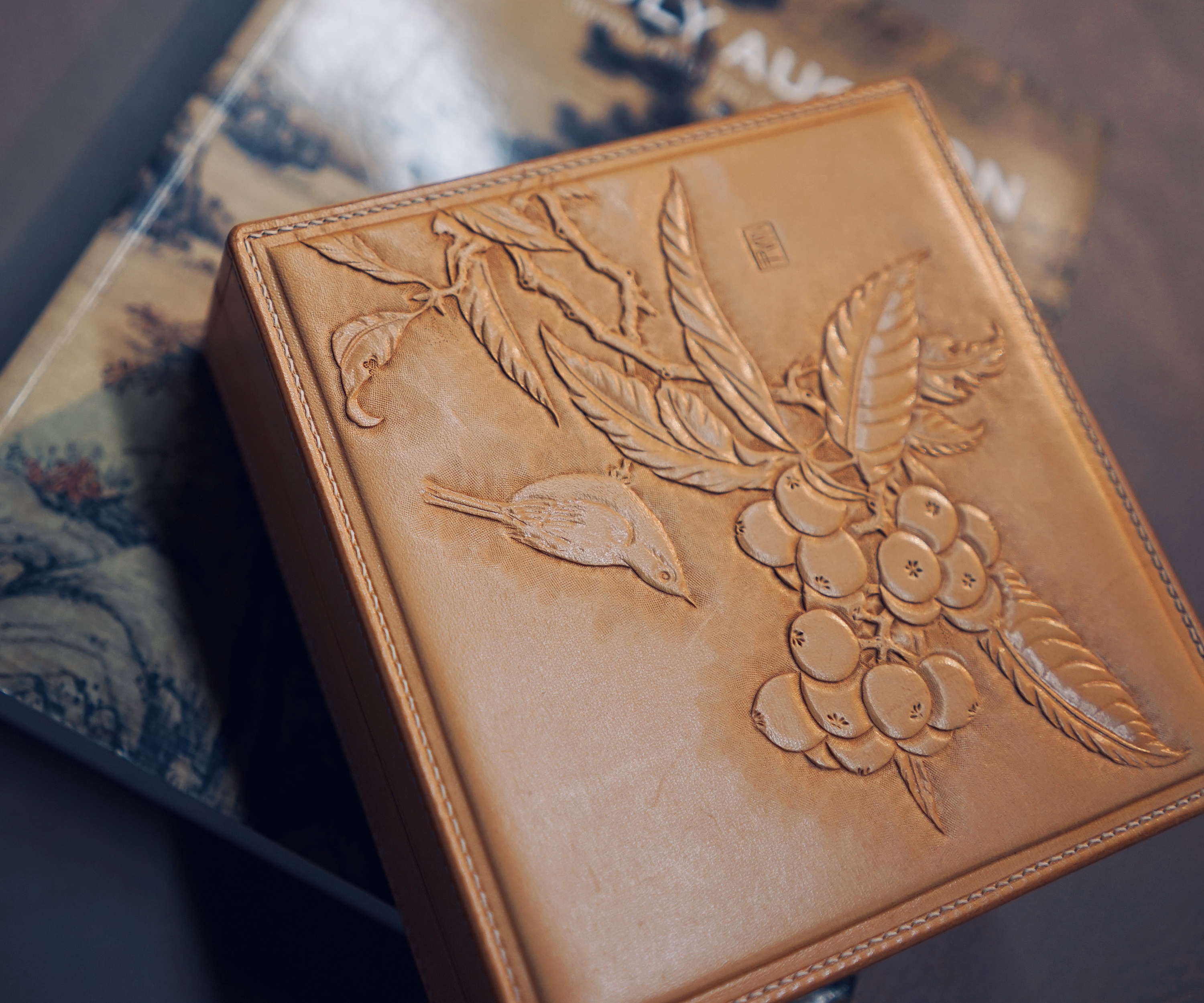 花鸟小品皮雕盒子|手工艺|皮艺|大尹出品 - 原创作品 - 站酷 (zcool)