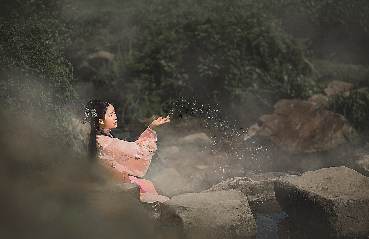 《月季闻短溪》（图ZMTAwNjgyOTA4） - 人像摄影 - 站酷设计师大脸夏夏子原创素材 - 站酷ZCOOL