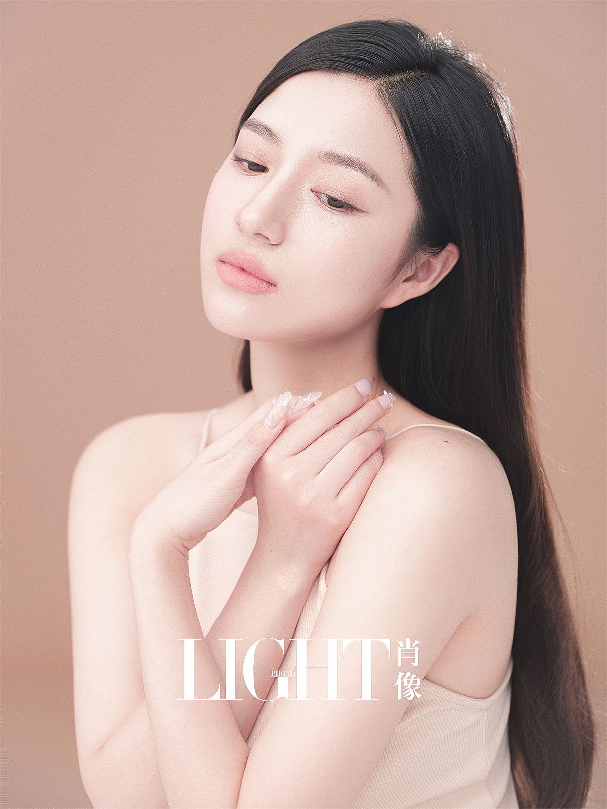 清纯时尚的少女肖像写真照,简约的高级/北京浅光肖像|摄影|时尚/艺术