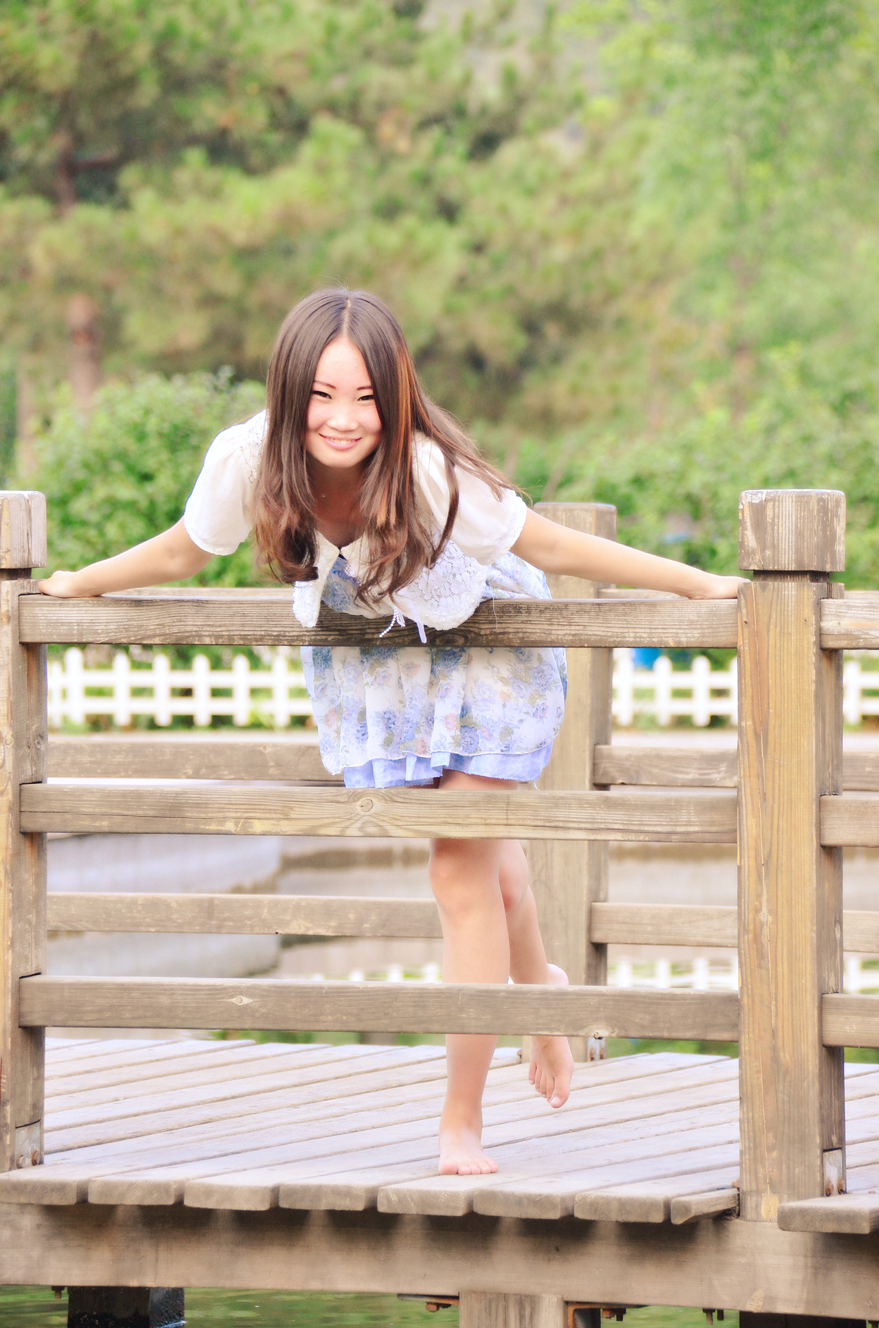 摄影人像:我还未老依然喜欢听趁早