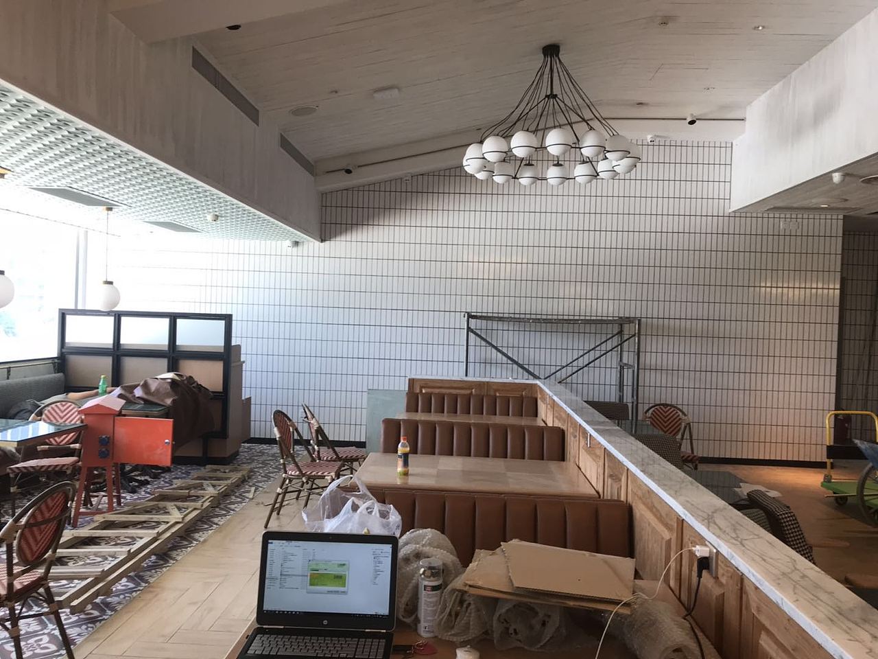 郑州绿地新都会曼玉餐厅墙绘（图ZMTMwMTA3MDQw） - 绘画 - 站酷设计师杜静文原创素材 - 站酷ZCOOL