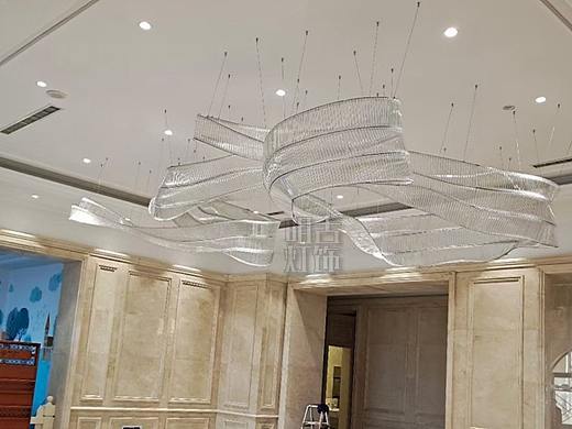 艺术玻璃管飘带吊灯定制安装