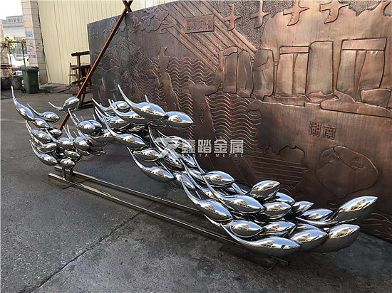 售楼处户外不锈钢白钢鱼群雕塑超级闪亮