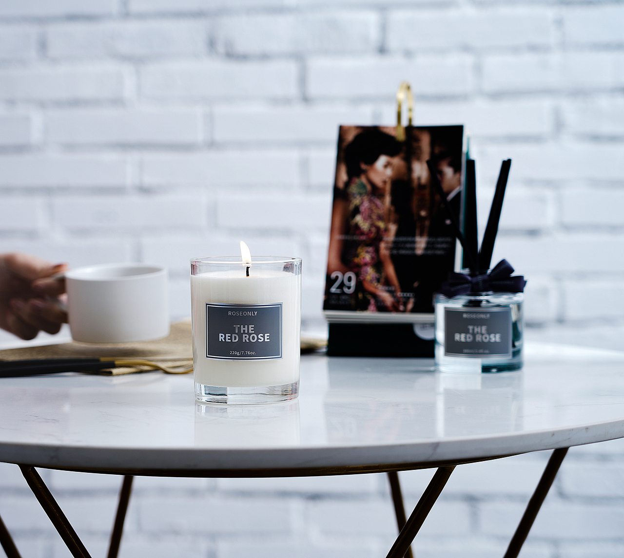 ROSEONLY 七夕香薰蜡烛（图ZMjIyMjE1MTU2） - 产品摄影 - 站酷设计师半个西瓜zzz原创素材 - 站酷ZCOOL