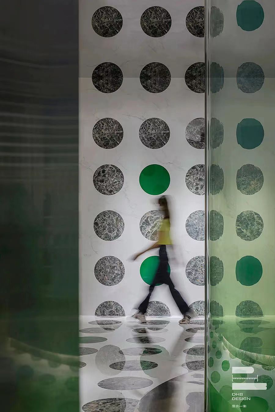 度合一衡|欧神诺瓷砖概念店:万象实验室