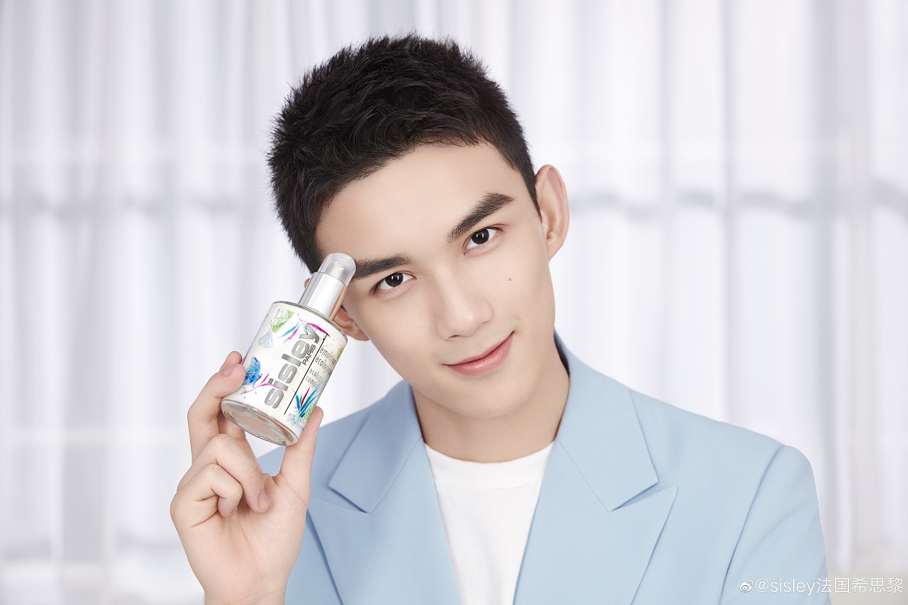 吴磊 Sisley（图ZMjY2NzcwODQw） - 人像摄影 - 站酷设计师修图师Dahai大海原创素材 - 站酷ZCOOL