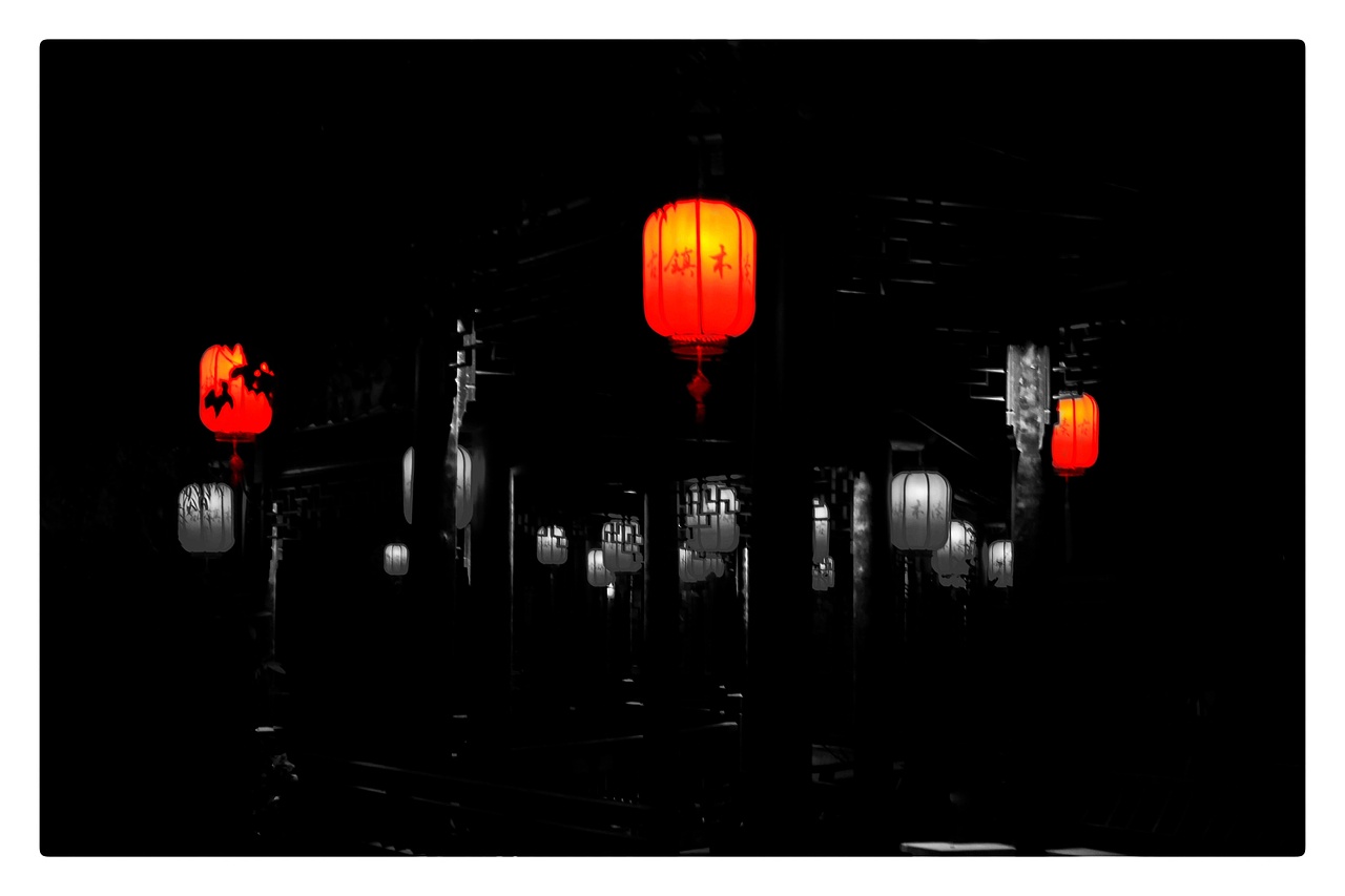 大红灯笼高高挂