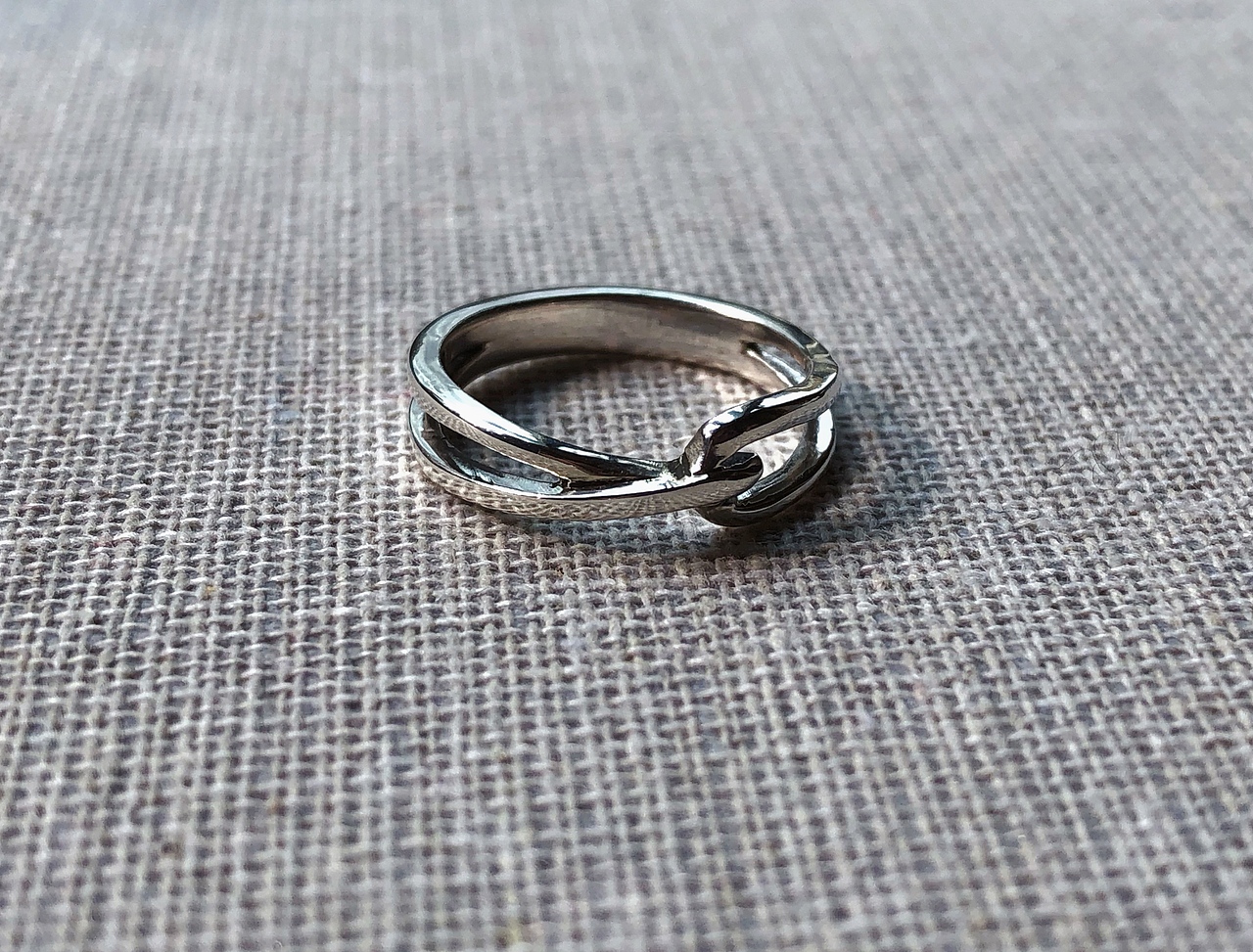 手工制作一枚银戒指