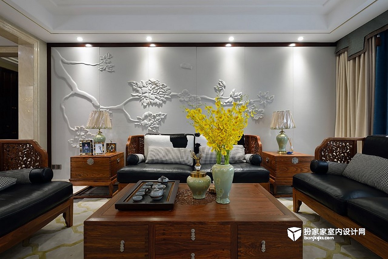 软包沙发背景,简单明快的的装饰线条结合中式家具,传达不一样的新中式