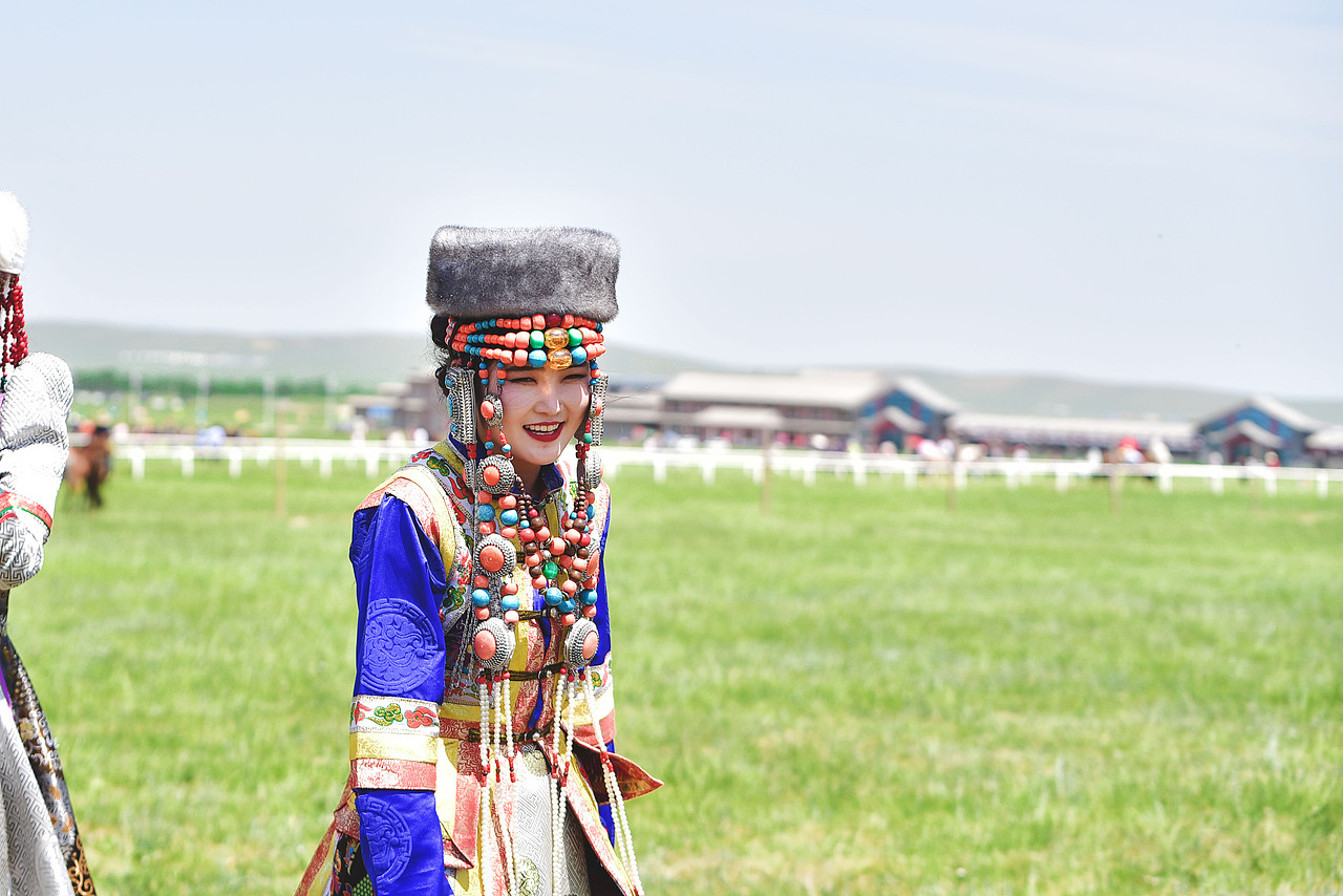 热情奔放的蒙古族庆祝2019中国草原蒙古马文化节